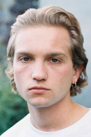 Lukas Ionesco Lukas Ionesco