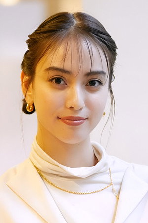Karen Takizawa Karen Takizawa